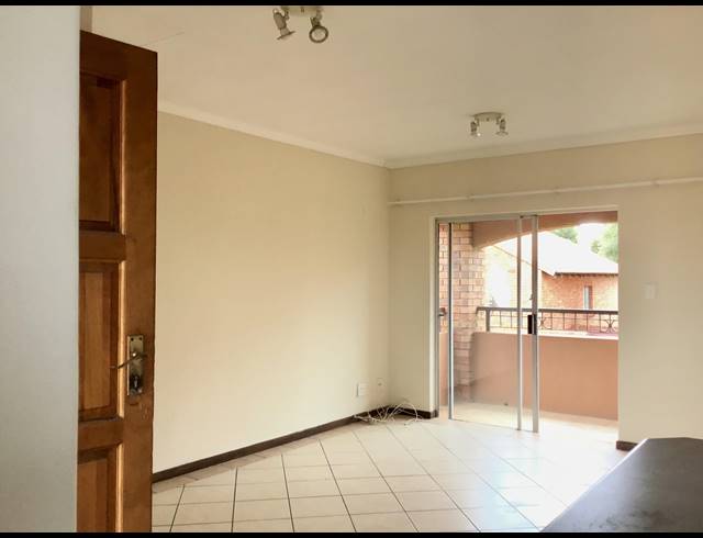 2 BEDROOM APARTMENT FOR SALE IN MOOIKLOOF RIDGE